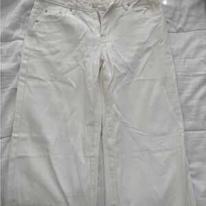Edikted Raelynn Washed Low Rise Jeans